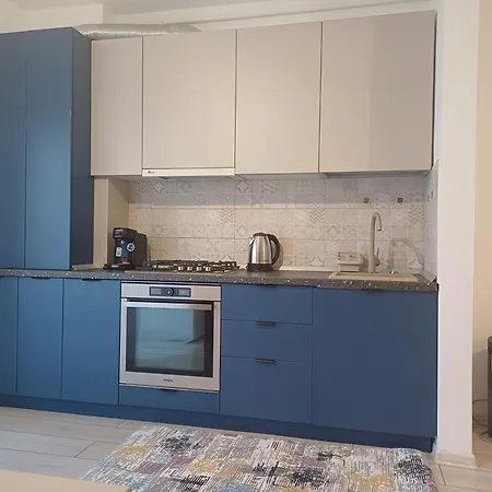 בראשוב Ariel Apartment - Balcony & Free Parking מראה חיצוני תמונה